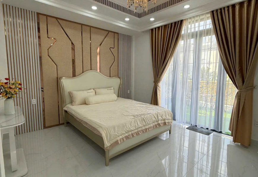 Bán nhà đường D 6 khu tái định cư Phú mỹ,liền kề Phú mỹ hưng