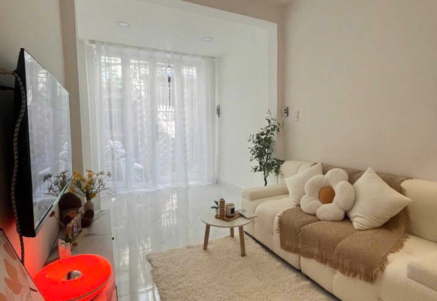 Căn nhà 1 trệt 1 lầu hẻm trước nhà rộng 3m tại hẻm 60 Lâm Văn Bền q7