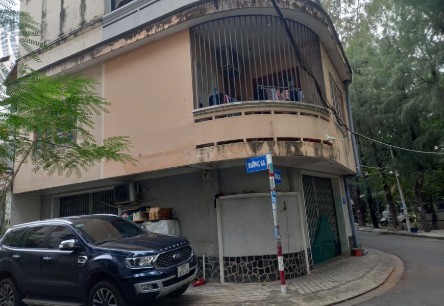 Giảm 2 tỷ về 23 tỷ. Bán căn gốc đường 66&81 KDC Tân Quy Đông.