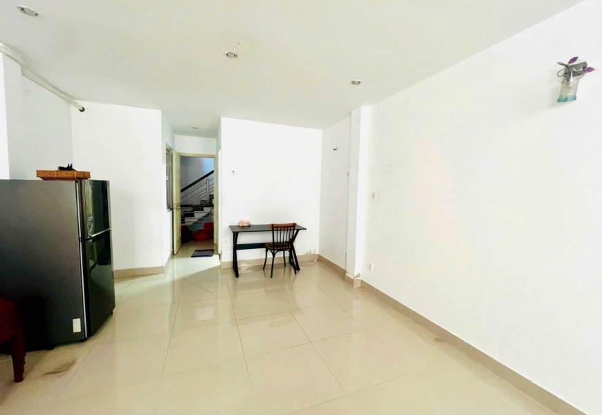 Bán nhà đường số 4, chợ Tân Mỹ