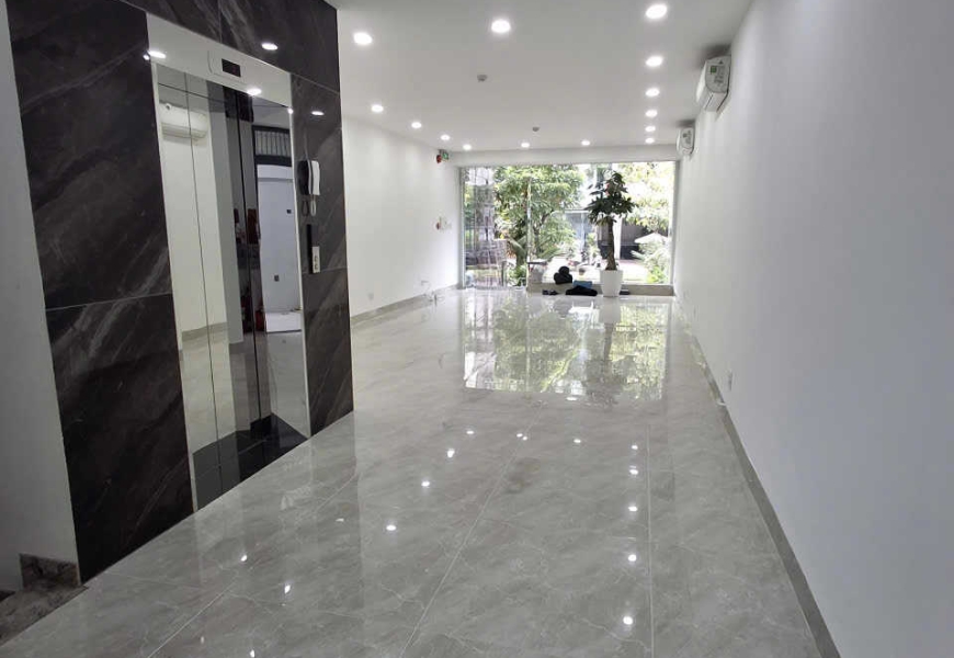 Cho Thuê Nhà Mặt Tiền Đường Hoàng Trọng Mẫu ( Đường D1 ) Khu Him Lam Quận 7