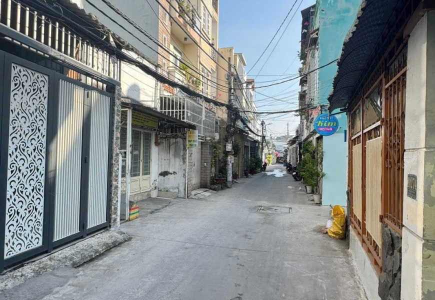 Cần sang nhuợng lại lô đất hẻm 3M 1027 huỳnh tấn phát Q7