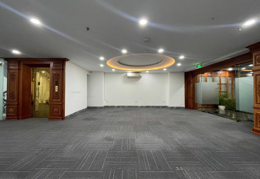 Cho thuê mặt bằng tầng trệt Mt đường số 43 