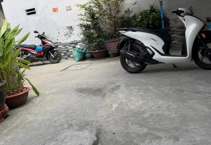 BÁN NHÀ  GIÁ : 3TỶ 990 TL CHÍNH CHỦ  CHÍNH CHỦ CẦN BÁN NHÀ SỔ HỒNG RIÊNG 1247THÔNG 1225 -THÔNG 1283 ĐƯỜNG HUỲNH TẤN PHÁT - PHÚ THUẬN- QUẬN 7