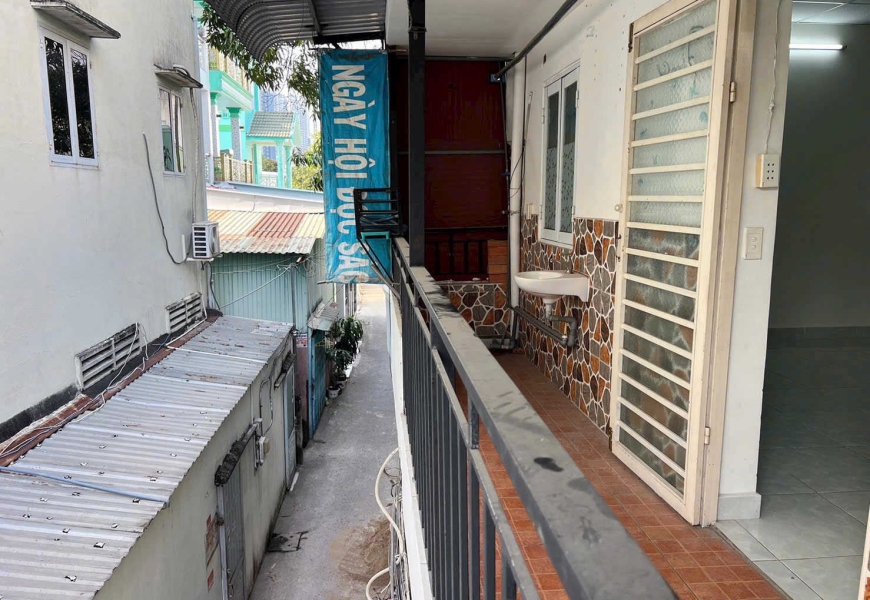 Nhà hẻm 994/18 huỳnh tấn phát q7