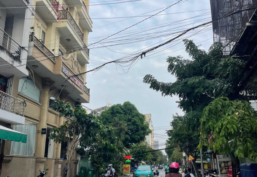 DT đẹp ngang 22m,thích hợp xây tòa nhà thu nhập khủng từ 800-1tỷ/tháng..Giá 155 tỷ TL