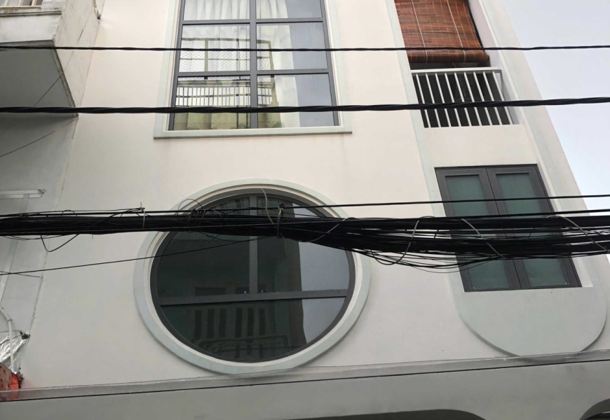 Bán chdv mới 100% hẻm 4m đường Bùi văn Ba.....Giá 12 tỷ 