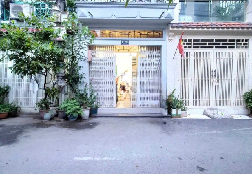 NHÀ HẺM XE HƠI, VỊ TRÍ ĐẸP, SÁT ĐƯỜNG LỚN