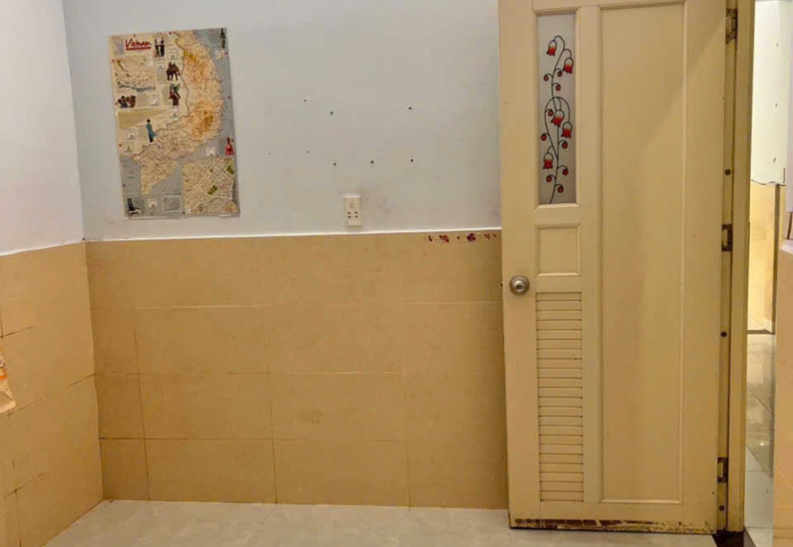 CHÍNH CHỦ CẦN BÁN NHÀ RỘNG, GIÁ RẺ, NHÀ HẺM XE HƠI, HẺM 803 ĐƯỜNG HUỲNH TẤN PHÁT, PHÚ THUẬN, QUẬN 7