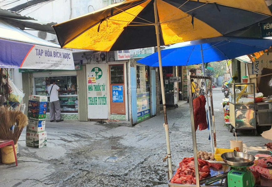 Bán nhà hẻm 861 Trần xuân soạn. Vị trí kinh doanh buôn bán được.