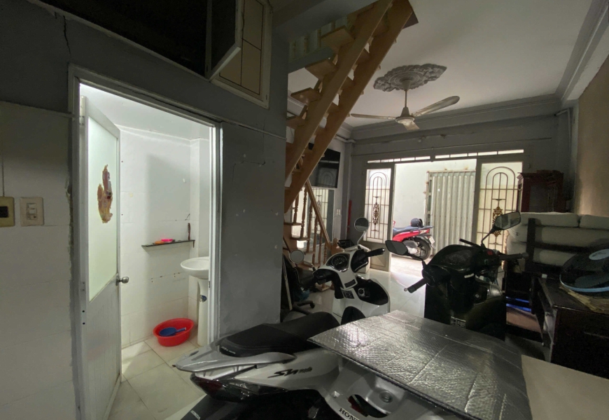 BÁN NHÀ SỔ RIÊNG LÔ NHÌ MẶT TIỀN LÂM VĂN BỀN .Q7