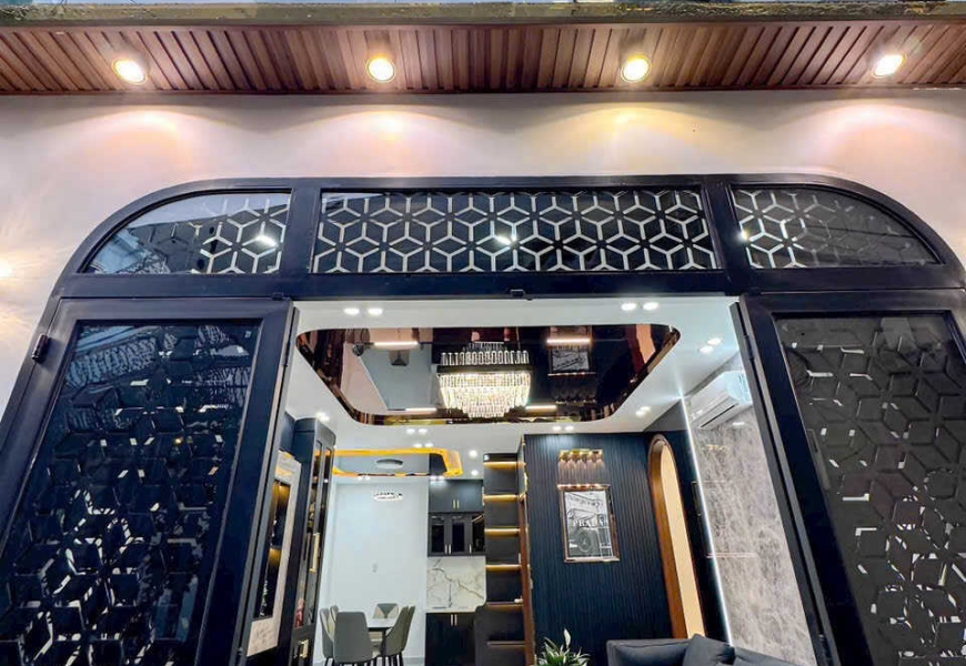 BÁN NHÀ ĐẸP SỔ HỒNG RIÊNG HẺM 1834 LÔ NHÌ CÁCH HUỲNH TẤN PHÁT - 10M