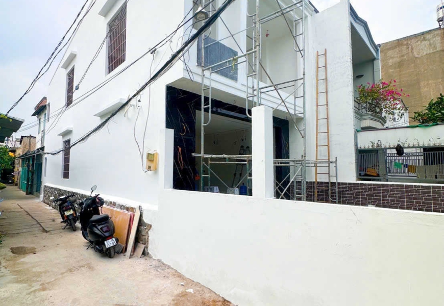 Bán Nhà Góc 2 Mặt Tiền Kinh Hẻm 1716 Huỳnh Tấn Phát - 6Tỷ200 