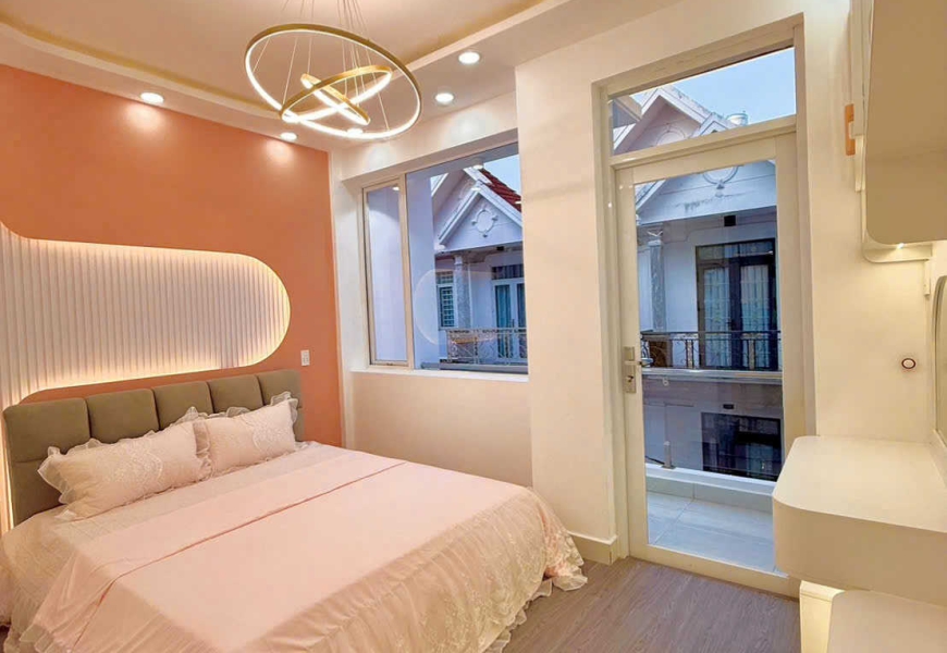 Bán nhà hẻm 67/29 Đào tông nguyên nhà bè xe hơi trước nhà