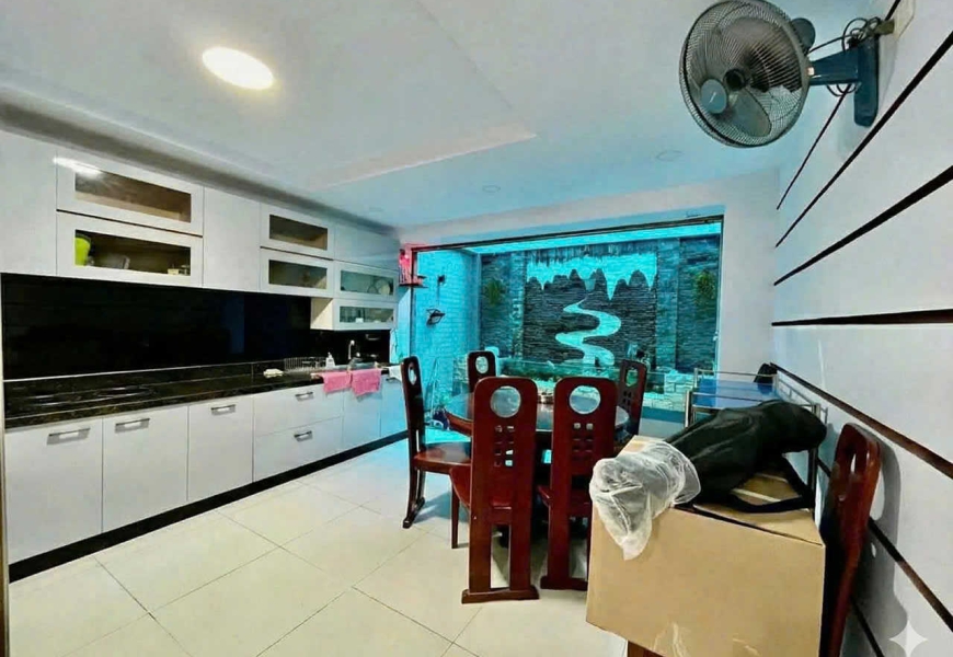 Cho Thuê Nhà Nguyễn Căn 1 Hầm 1 Trệt 3 Lầu Sân Thượng, Giá 30 Triệu 1 Tháng