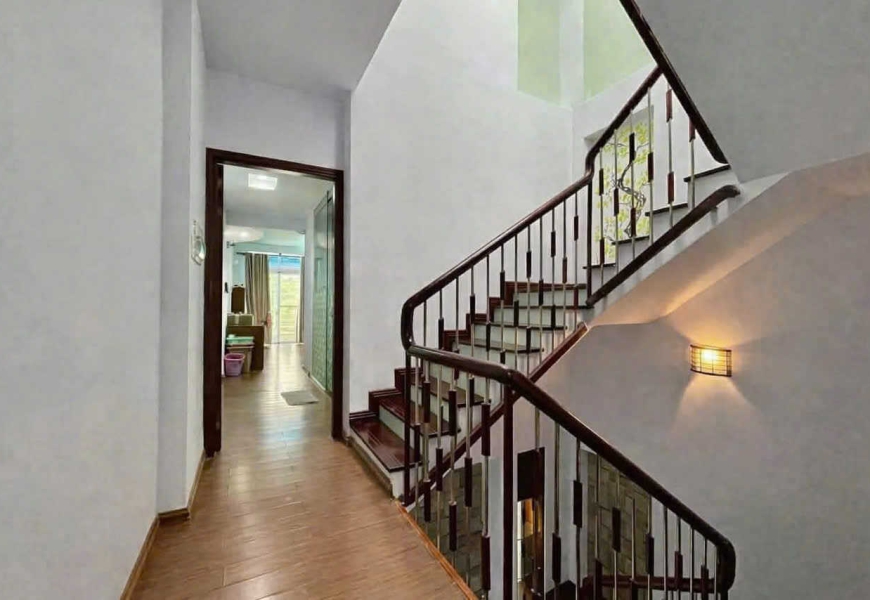 Cho Thuê Nhà Nguyễn Căn 1 Hầm 1 Trệt 3 Lầu Sân Thượng, Giá 30 Triệu 1 Tháng