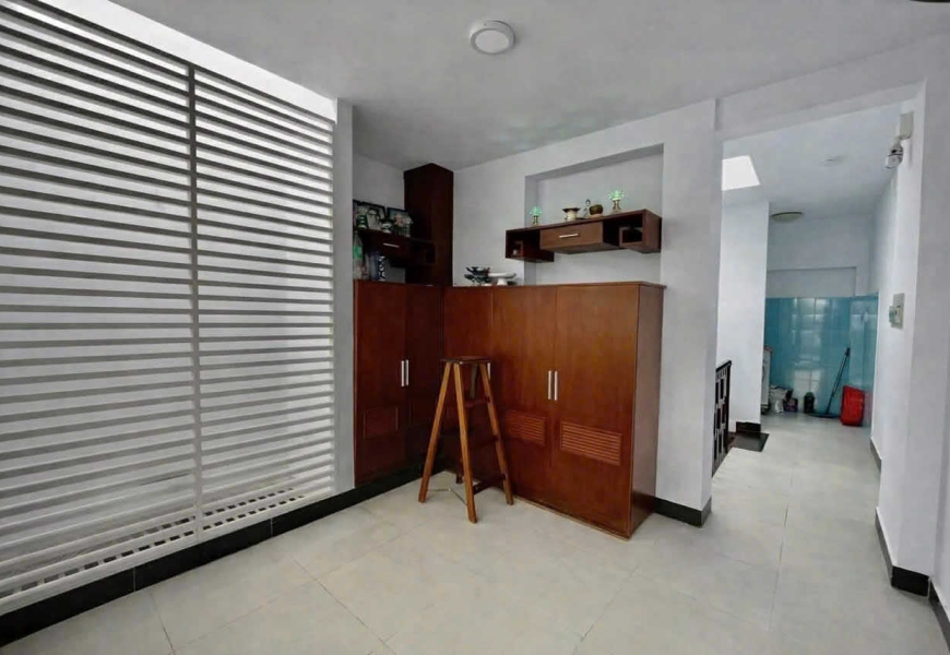 Cho Thuê Nhà Nguyễn Căn 1 Hầm 1 Trệt 3 Lầu Sân Thượng, Giá 30 Triệu 1 Tháng