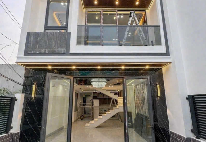 Bán Nhà Góc 2 Mặt Tiền Kinh Hẻm 1716 Huỳnh Tấn Phát - 6Tỷ200 