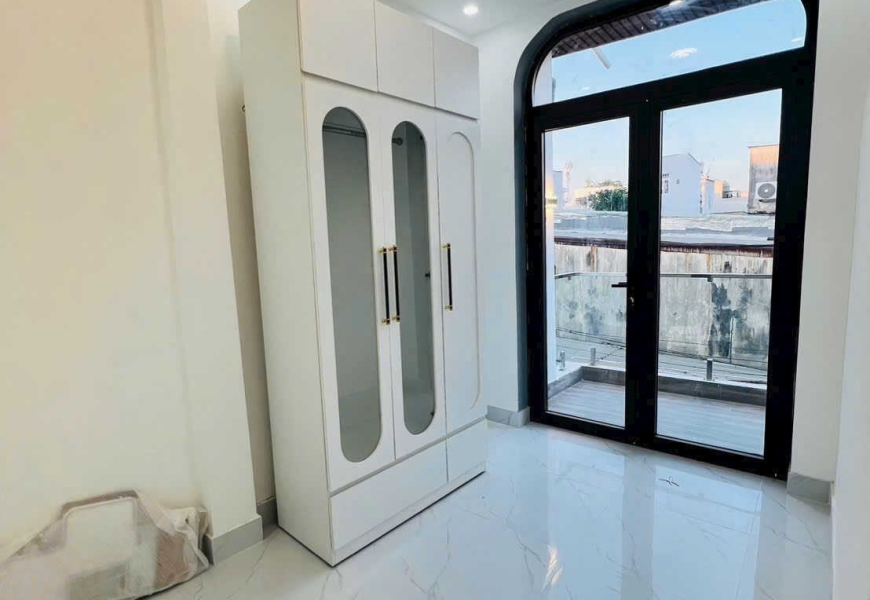 GIÁ : 4TỶ2 90 TL CHÍNH CHỦ  NHÀ MỚI TINH - TẶNG FUll NỘI THẤT   CHÍNH CHỦ CẦN BÁN NHÀ SỔ HỒNG RIÊNG 1247THÔNG 1225 -THÔNG 1283 ĐƯỜNG HUỲNH TẤN PHÁT - PHÚ THUẬN- QUẬN 7