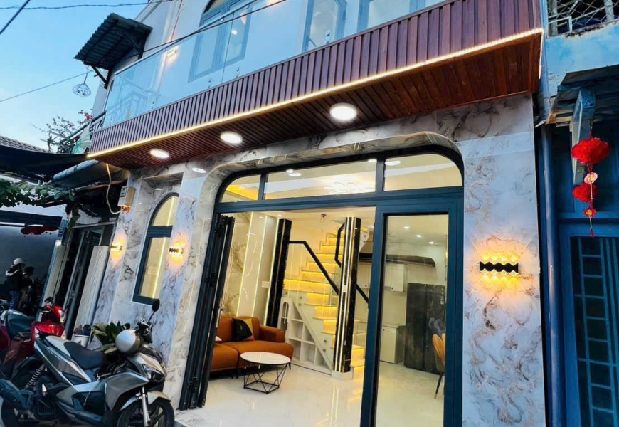 GIÁ : 4TỶ2 90 TL CHÍNH CHỦ  NHÀ MỚI TINH - TẶNG FUll NỘI THẤT   CHÍNH CHỦ CẦN BÁN NHÀ SỔ HỒNG RIÊNG 1247THÔNG 1225 -THÔNG 1283 ĐƯỜNG HUỲNH TẤN PHÁT - PHÚ THUẬN- QUẬN 7