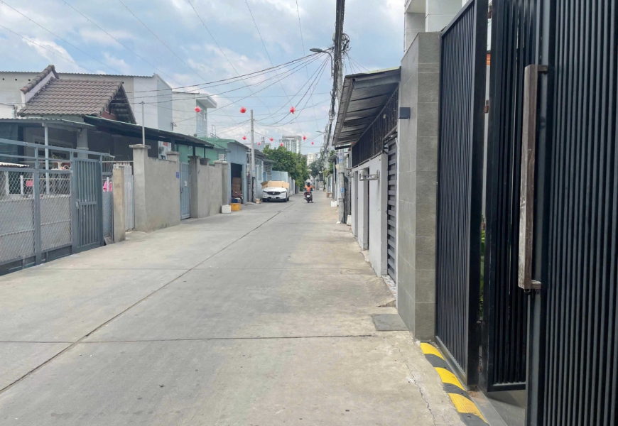 BÁN NHÀ ĐẸP ĐƯỜNG CHUYÊN DÙNG 9, QUẬN 7 - TẶNG FULL NỘI THẤT