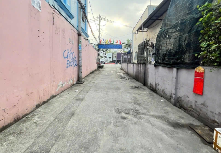 BÁN NHÀ HẺM ĐƯỜNG TRẦN XUÂN SOẠN P. TÂN THUẬN  (Q7 cũ) 
