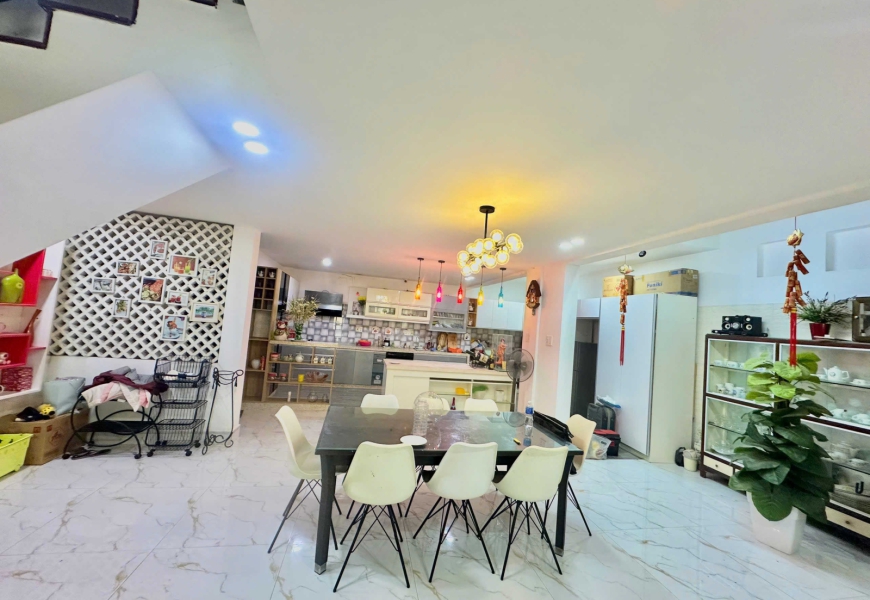 0914020039 GIẢM MẠNH BÁN GẤP SIÊU BIỆT THỰ QUẬN 7 - MẶT TIỀN HẺM XE HƠI NGUYỄN THỊ THẬP, Q7