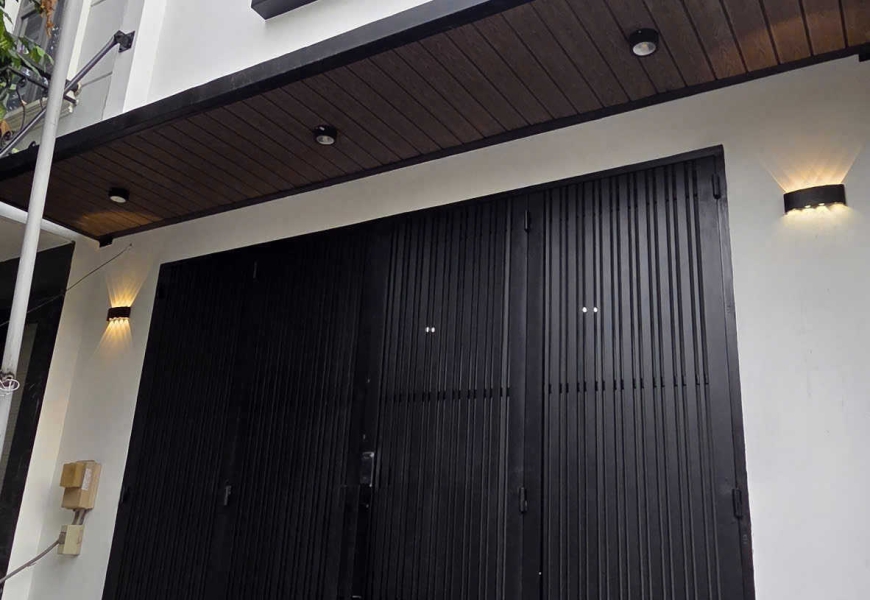 Nhà mặt tiền 178 đường số 1, phường Tân Mỹ (chợ Tân Mỹ) , ngang 5m dài 19m, diện tích công nhận 75 m2, 1 trệt 1 lầu 1 sân thượng đúc thoáng mát, đang có 6 phòng cho thuê full 35trđ/tháng