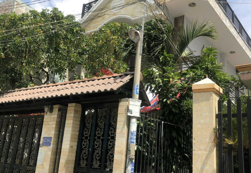 Bán nhà hẻm 8m đường Phú thuận