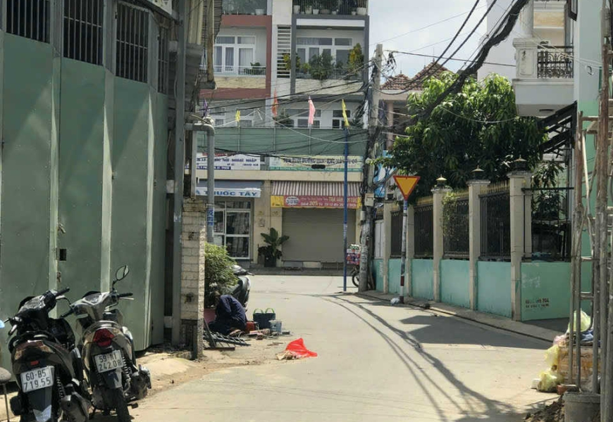 Bán nhà hẻm 8m đường Phú thuận