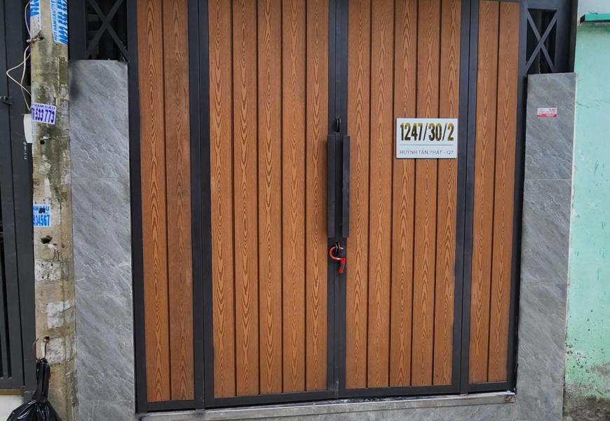 Bán nhà mặt tiền hẻm nở hậu kinh doanh buôn bán được 1247/ Huỳnh Tấn Phát- Phú Thuận q7