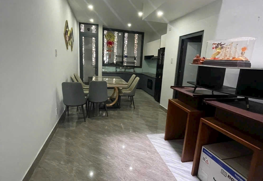 Cho thuê nhà nguyên căn số Đường số 3, Tân Hưng, Q7