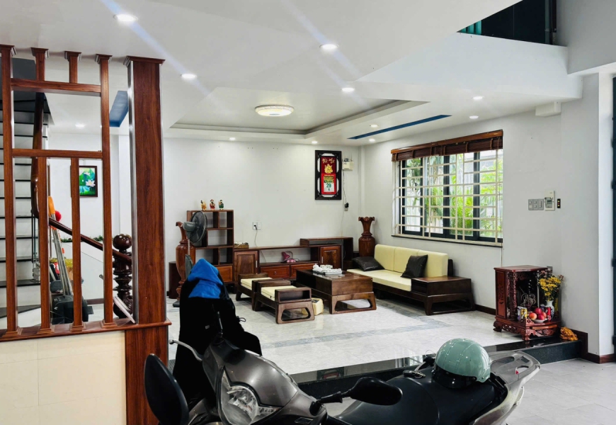 Cho thuê nhà nguyên căn đường số 79, sau lưng Lotte, quận 7