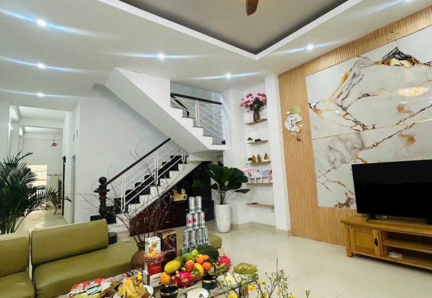 Bán hoặc cho thuê nhà - Đào Sư Tích - Phước Lộc  Hẻm xe tải 6m, khu an ninh yên tĩnh, dân trí cao. Cách sông Đào Sư Tích 70m