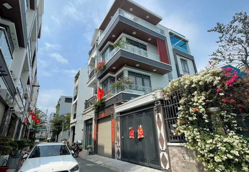 Bán Nhà Phố sân vườn Huỳnh Tấn  Phát - Nhà bè