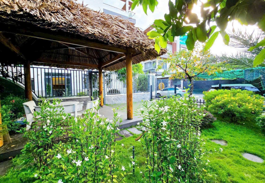 Bán Nhà Phố sân vườn Huỳnh Tấn  Phát - Nhà bè