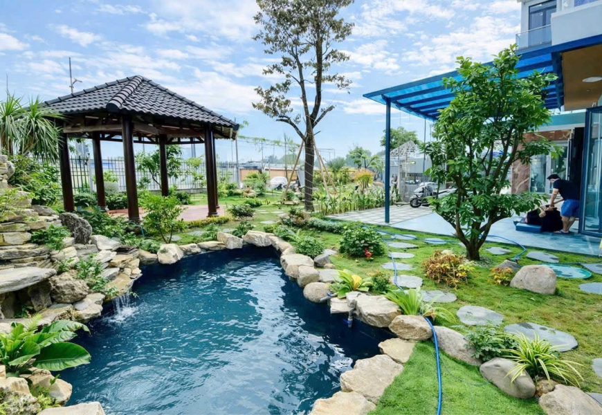 Bán Nhà Phố sân vườn Huỳnh Tấn  Phát - Nhà bè