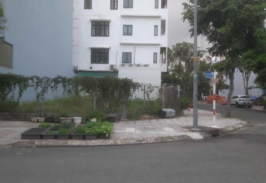 Bán Lố Đất Gốc 2 Mặt Tiền Đường Số 8 Khu Biệt Thự Ven Sông, Đối Diện Trường Đại Học RMIT Và Đại Học Tôn Đức Thắng, P.Tân Phong Quận 7