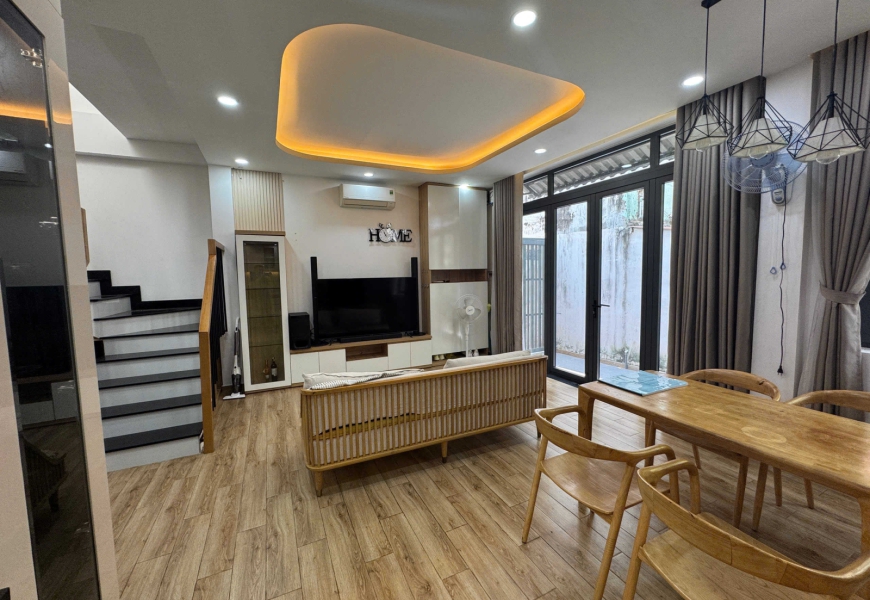 NHÀ ĐẸP RỘNG GIÁ RẺ TRUNG TÂM QUẬN 7 -Nhà đẹp Tân Kiểng – Quận 7, dọn vào ở ngay không cần sửa