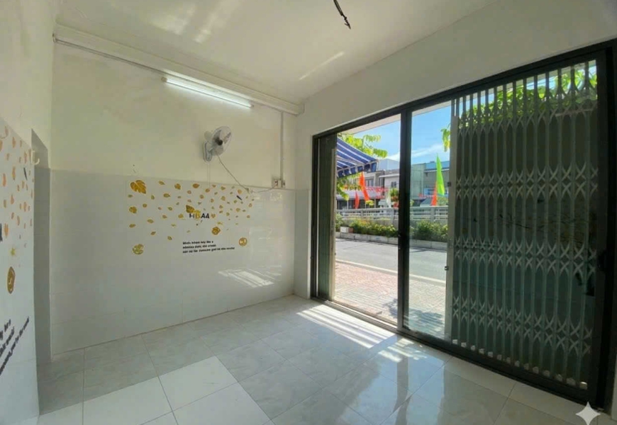 CHO THUÊ NHÀ NGUYÊN CĂN QUẬN 7 – VỊ TRÍ ĐẮC ĐỊA – GIÁ CỰC TỐT! Địa chỉ:  Lê Văn Lương, Phường Tân Phong, Quận 7