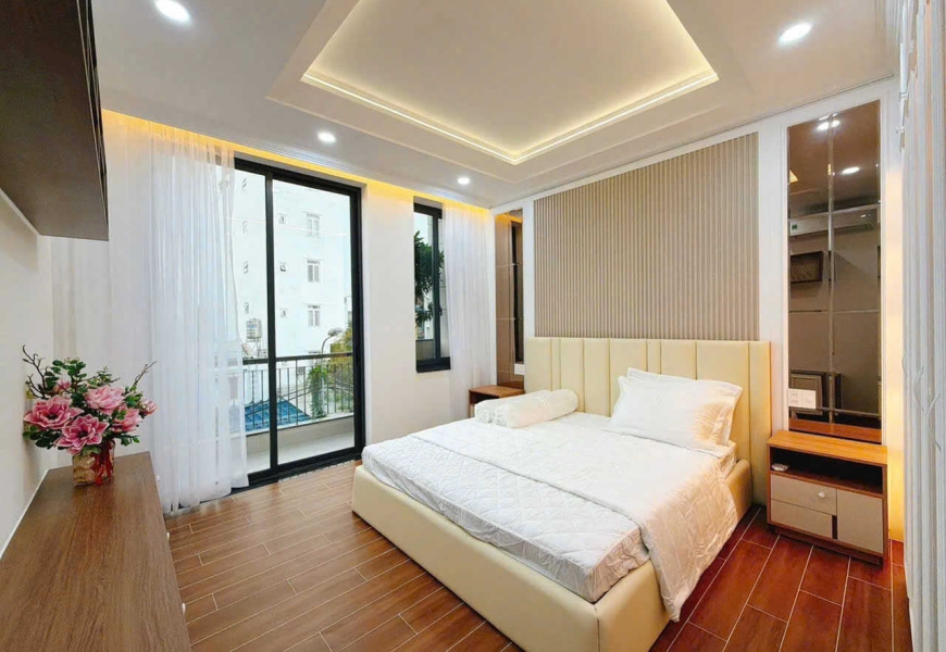 Bán nhà mới đẹp full nội thất khu Cư Xá Ngân Hàng P. Tân Thuận, TP. HCM