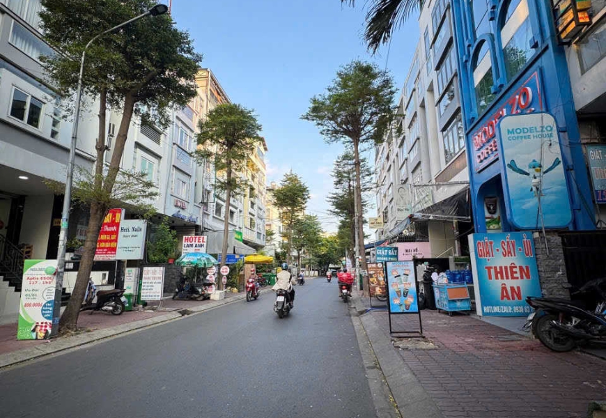 Bán lô đất Góc 2 MT trục chính kinh doanh khu kim sơn P. Tân Hưng 