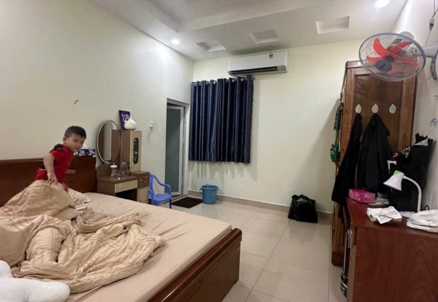 BÁN NHÀ MẶT TIỀN HẺM 160 Nguyễn Văn Quỳ,hẻm kinh doanh