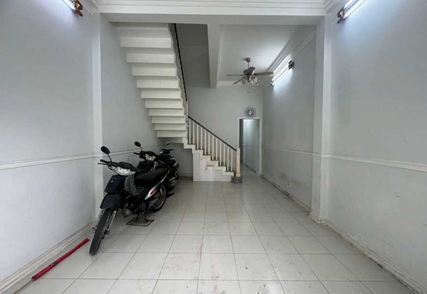 Chính chủ cho thuê nhà mặt tiền đường số 45 Tân Quy Quận 7