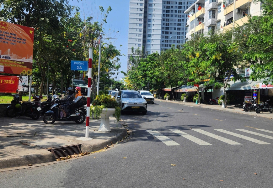 Cho thuê nhà mt khu tái định cư HIM LAM 