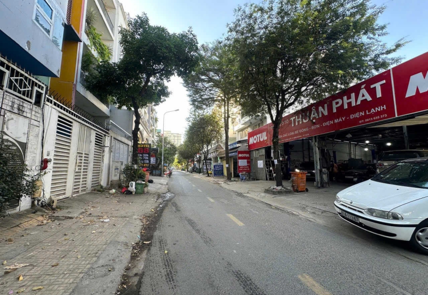 Bán lô đất MT đường số 9 KDC trung sơn,gần sát bên khu him lam Q7