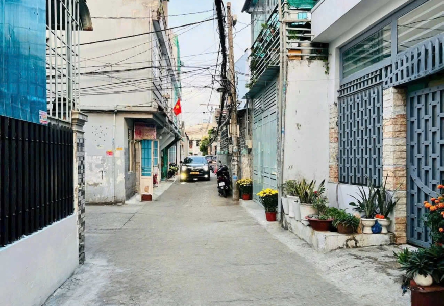 BÁN LÔ ĐẤT SỔ HỒNG RIÊNG HẺM XE HƠI 1886/71 THÔNG 1942 Huỳnh Tấn Phát - Cách Phú Mỹ Hưng 5Phút