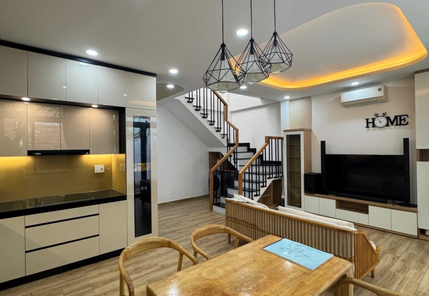 Cho thuê nhà nguyên căn 13tr/tháng ( bớt lộc ) nhà full nội thất Tân Kiểng Quận 7