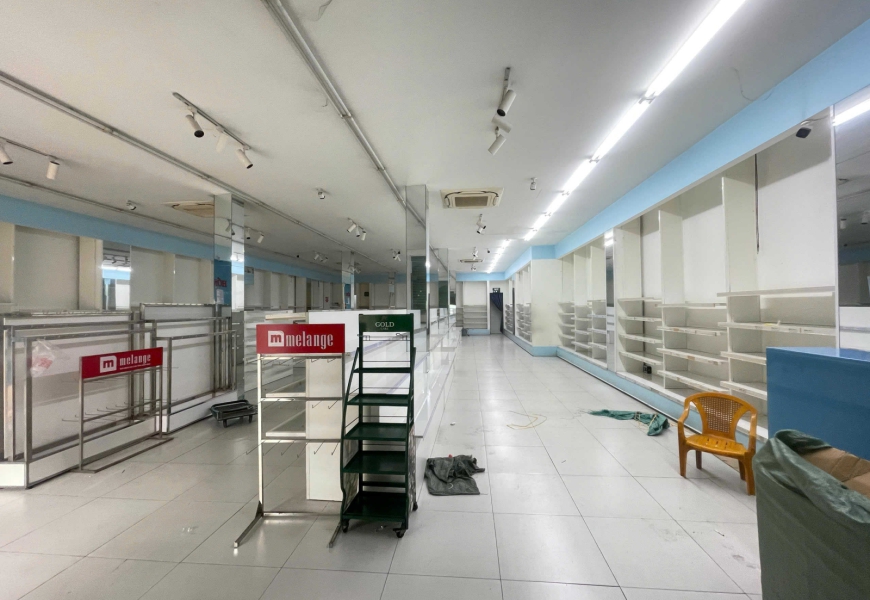 CHO THUÊ MẶT BẰNG MẶT TIỀN NGUYỄN THỊ THẬP, Q.7, SG