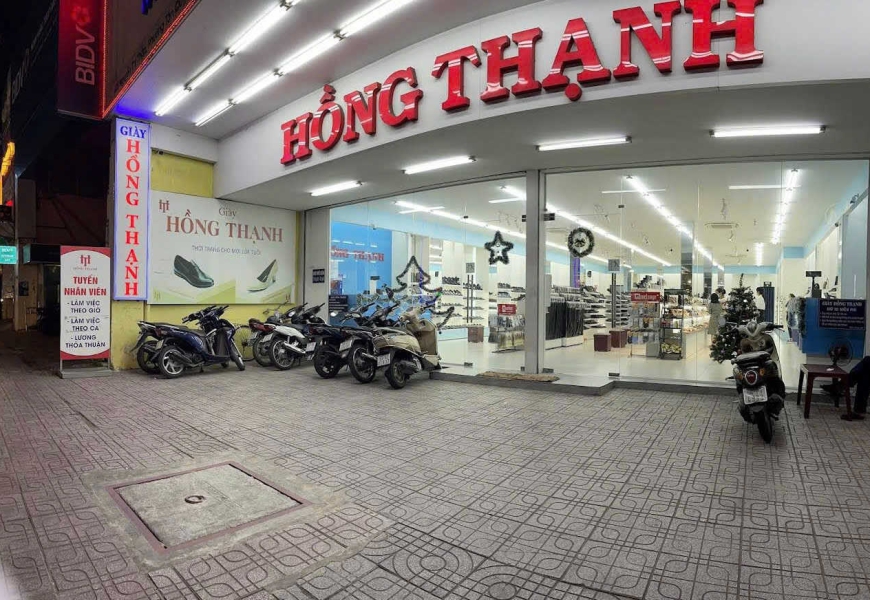 CHO THUÊ MẶT BẰNG MẶT TIỀN NGUYỄN THỊ THẬP, Q.7, SG